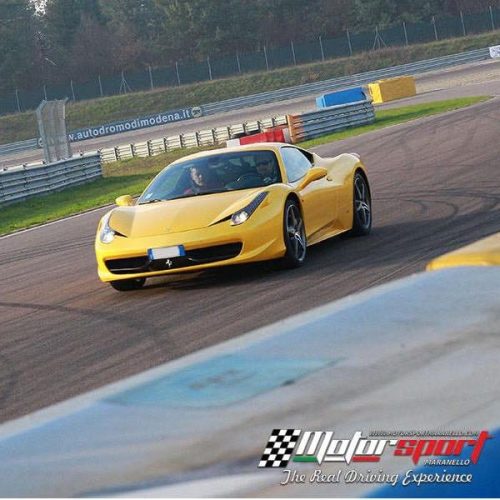 Тест-драйв гоночной трассы и дороги Ferrari 458 Italia