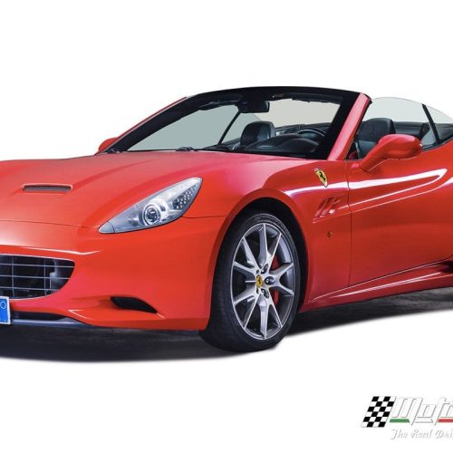 Ferrari California классическая модель с аспирацией