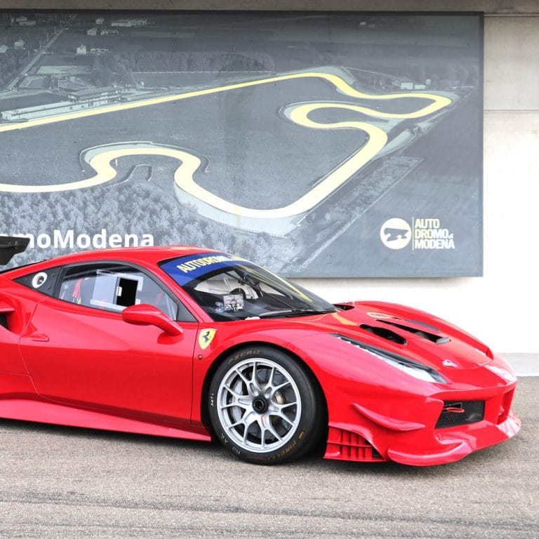 Главная 53 Ferrari 488 challange pista modena 02