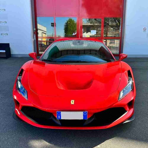 Test drive Ferrari F8 Maranello front